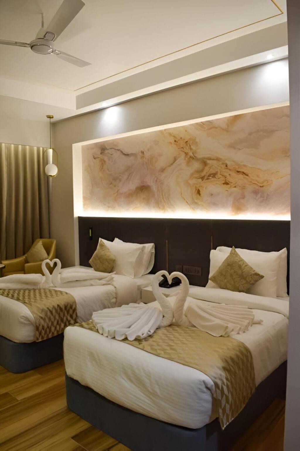 Tulip Inn Shravasti Bahraich Esterno foto